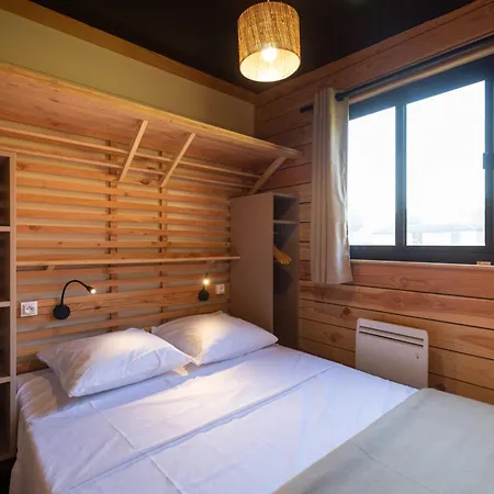 キャンプ場 Huttopia アルカション